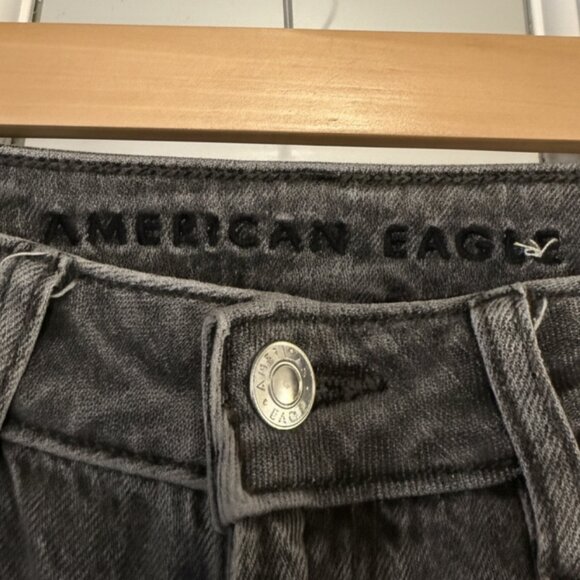 AE Ripped Mom Jean - Picture 4 of 4